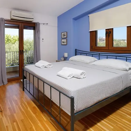 בית נופש Olia *