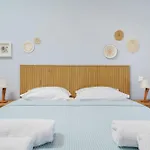 Olia * Nea Roda